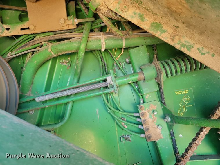 image for item LG9391 1987 John Deere 7720 Titan II  combine
