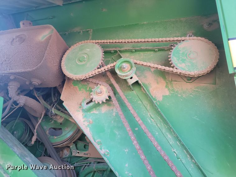 image for item LG9391 1987 John Deere 7720 Titan II  combine