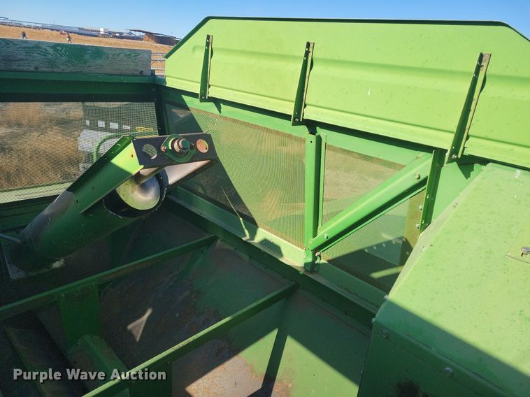 image for item LG9391 1987 John Deere 7720 Titan II  combine
