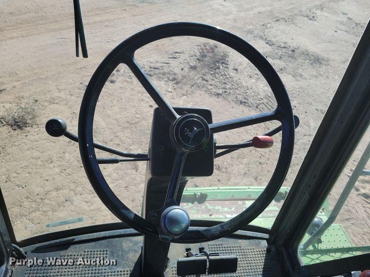 image for item LG9391 1987 John Deere 7720 Titan II  combine