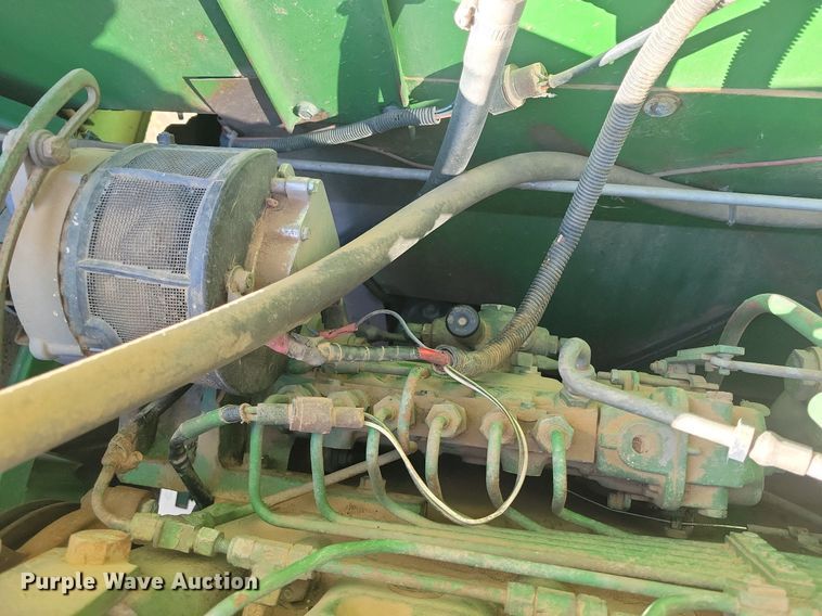 image for item LG9391 1987 John Deere 7720 Titan II  combine