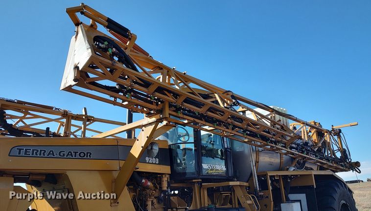 image for item LK9436 2010 Ag-Chem TerraGator 9203  sprayer