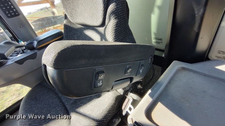 image for item LK9436 2010 Ag-Chem TerraGator 9203  sprayer