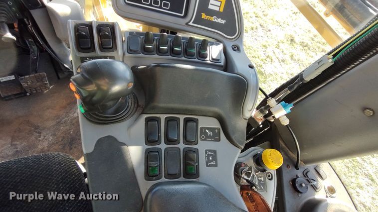 image for item LK9436 2010 Ag-Chem TerraGator 9203  sprayer