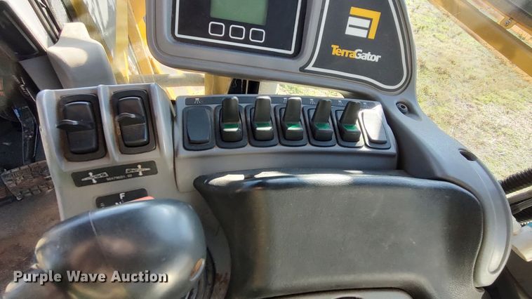 image for item LK9436 2010 Ag-Chem TerraGator 9203  sprayer