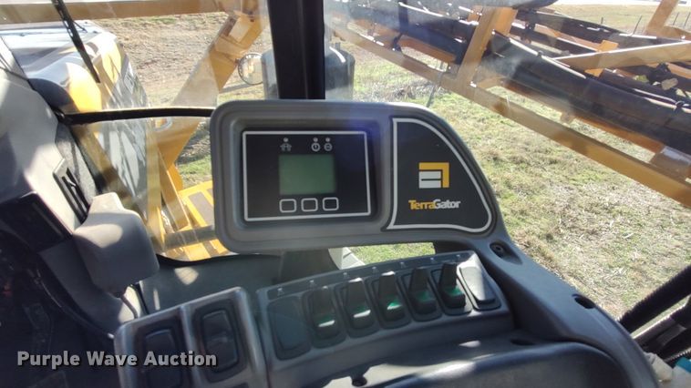 image for item LK9436 2010 Ag-Chem TerraGator 9203  sprayer