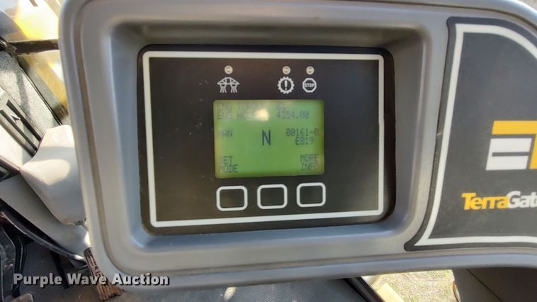 image for item LK9436 2010 Ag-Chem TerraGator 9203  sprayer