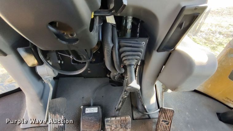 image for item LK9436 2010 Ag-Chem TerraGator 9203  sprayer