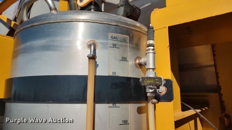 image for item LK9436 2010 Ag-Chem TerraGator 9203  sprayer