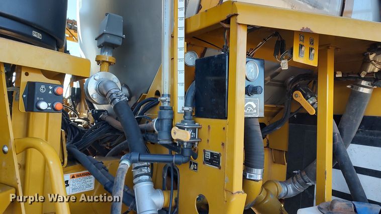 image for item LK9436 2010 Ag-Chem TerraGator 9203  sprayer