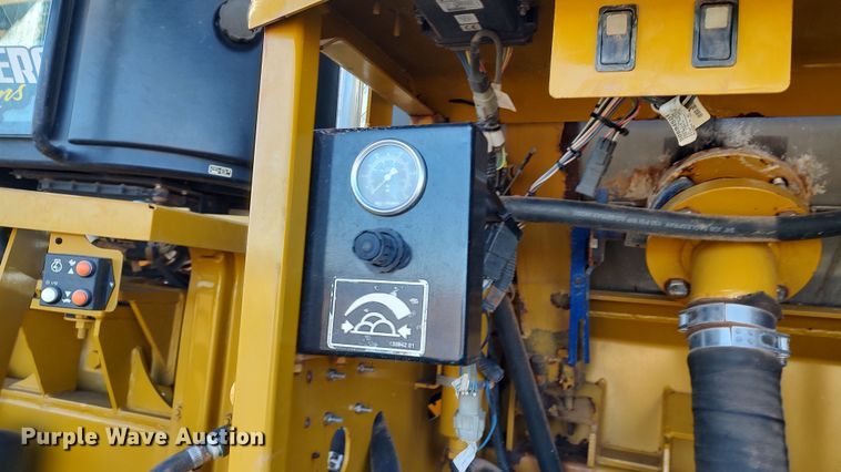 image for item LK9436 2010 Ag-Chem TerraGator 9203  sprayer