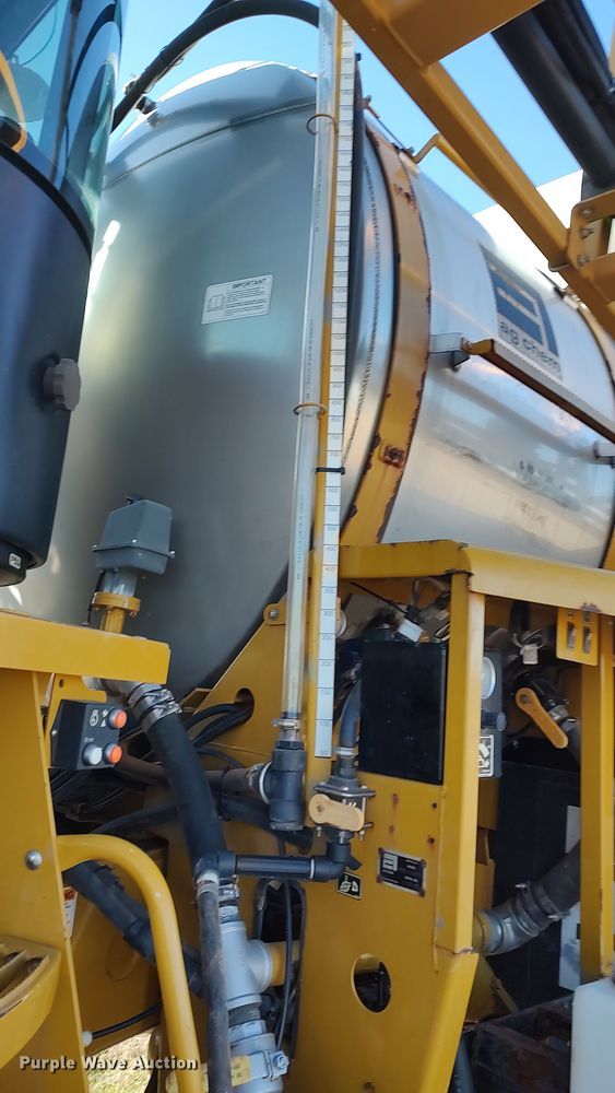 image for item LK9436 2010 Ag-Chem TerraGator 9203  sprayer
