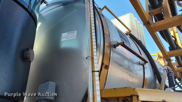 image for item LK9436 2010 Ag-Chem TerraGator 9203  sprayer