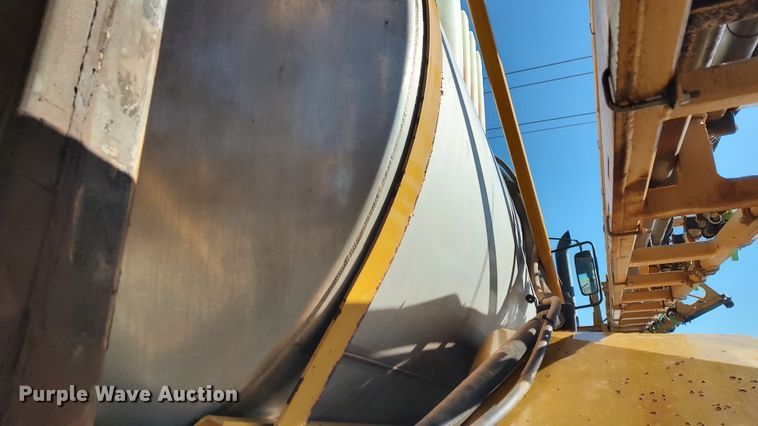 image for item LK9436 2010 Ag-Chem TerraGator 9203  sprayer