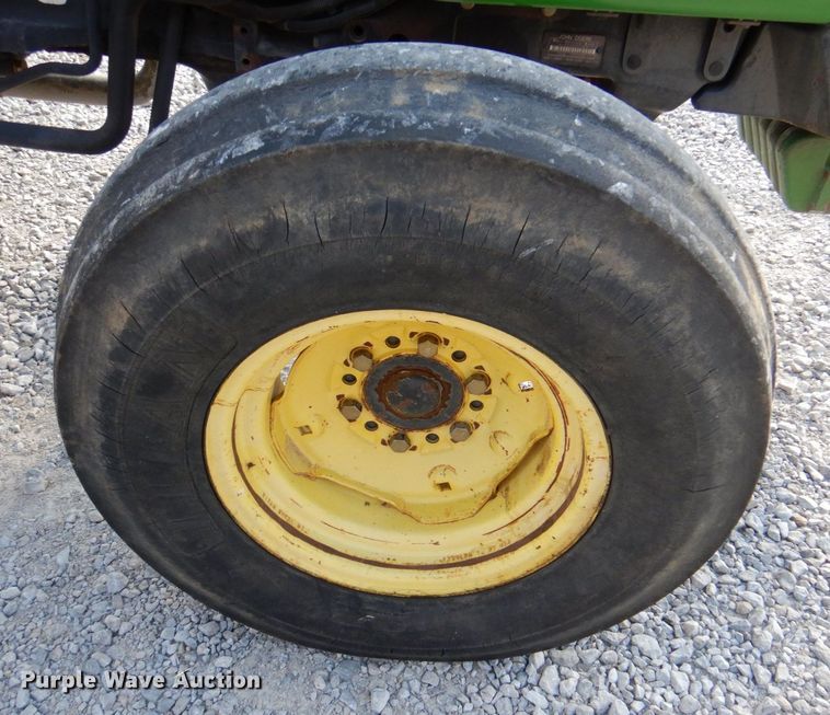 image for item LP9089 1998 John Deere 5510  tractor