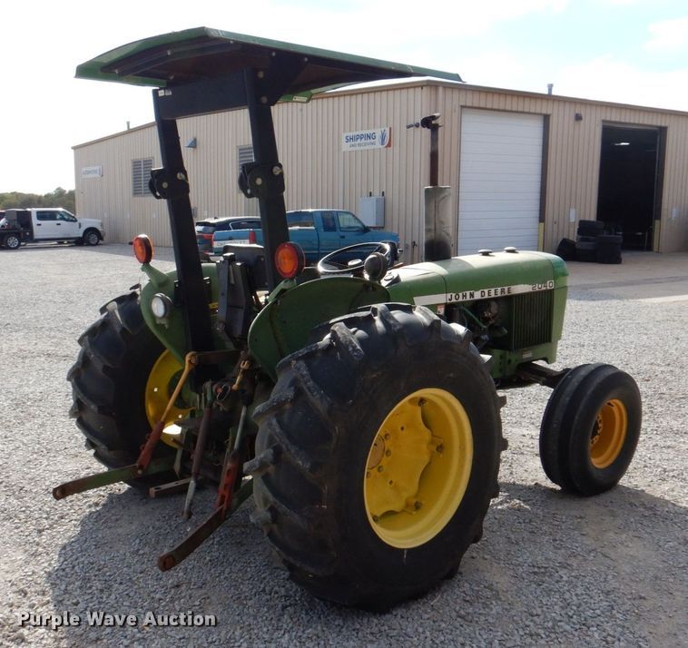 image for item LP9090 1976 John Deere 2040  tractor