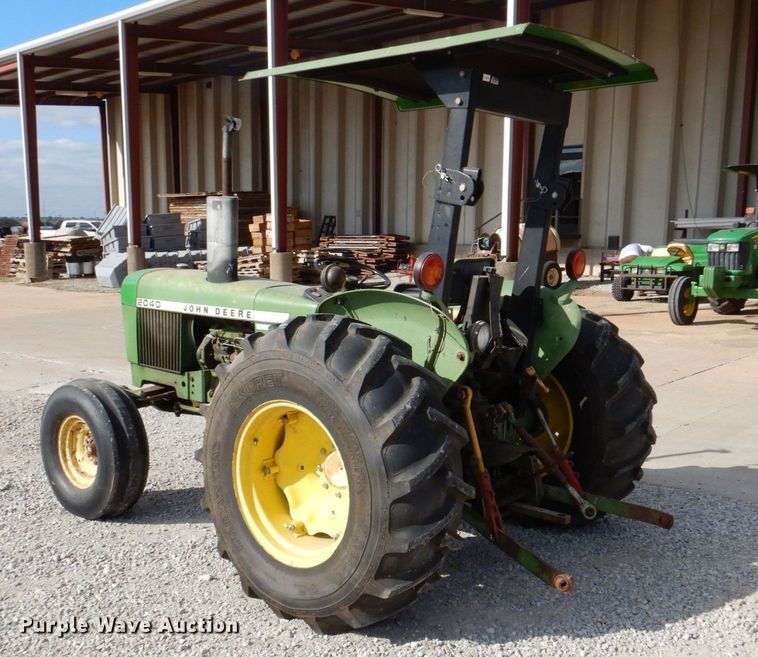 image for item LP9090 1976 John Deere 2040  tractor