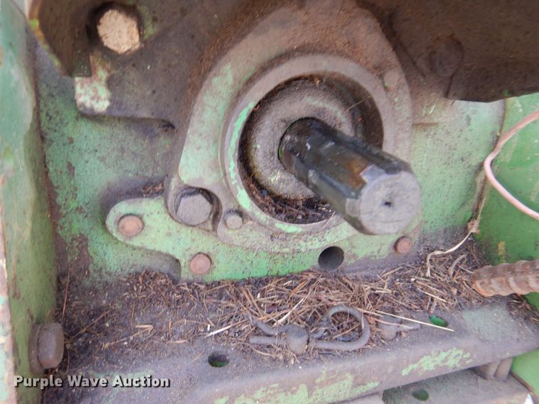 image for item LP9090 1976 John Deere 2040  tractor