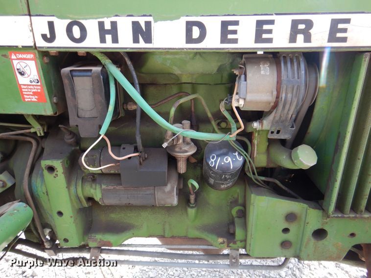 image for item LP9090 1976 John Deere 2040  tractor