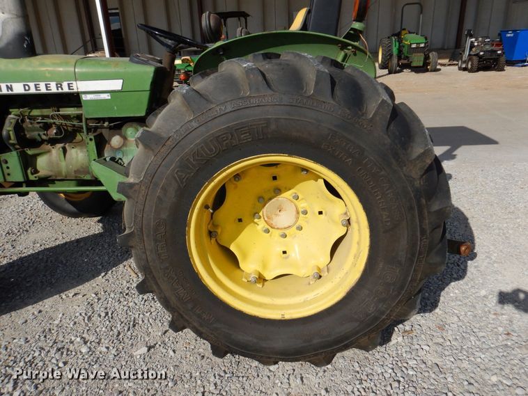 image for item LP9090 1976 John Deere 2040  tractor