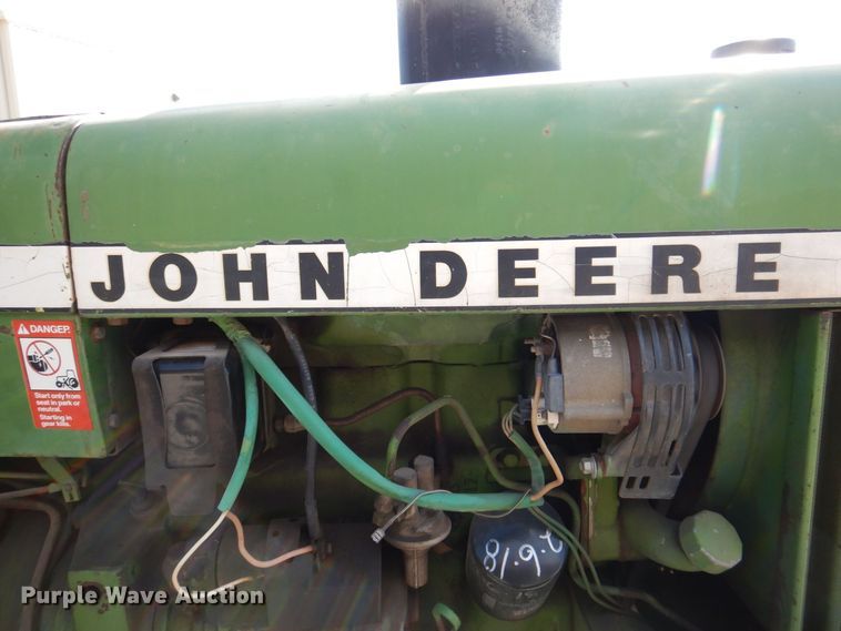 image for item LP9090 1976 John Deere 2040  tractor