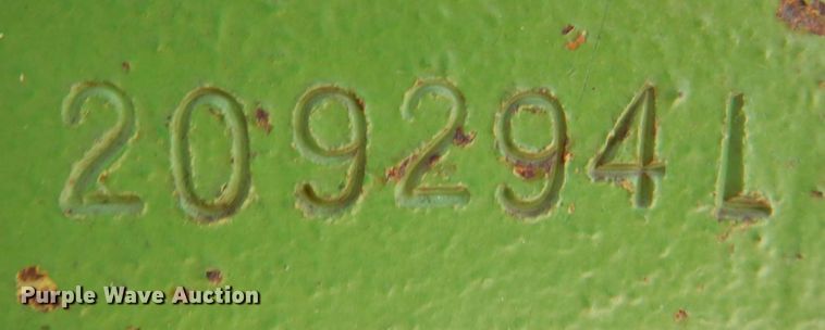 image for item LP9090 1976 John Deere 2040  tractor