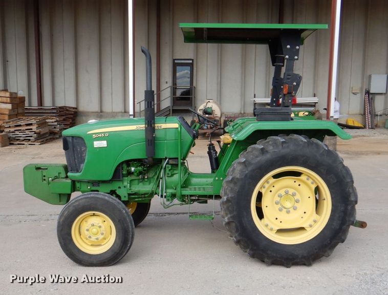 image for item LP9091 2009 John Deere 5045D  tractor
