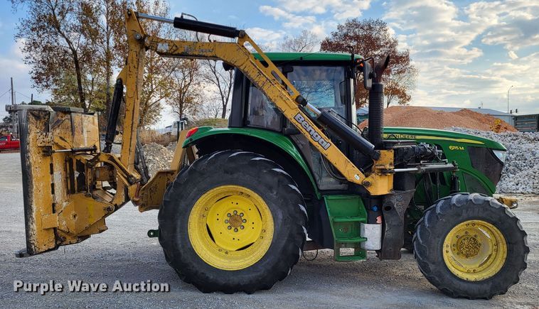 image for item LR9087 2016 John Deere 6115M  MFWD tractor