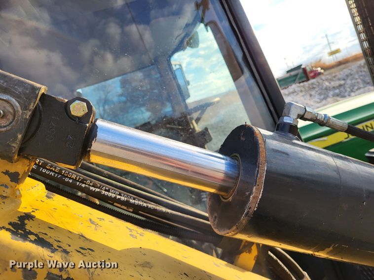 image for item LR9087 2016 John Deere 6115M  MFWD tractor