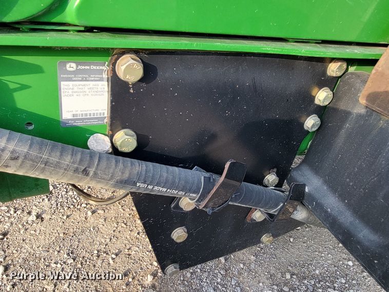 image for item LR9087 2016 John Deere 6115M  MFWD tractor