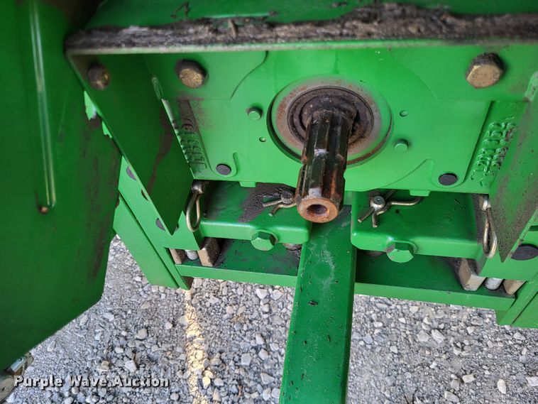 image for item LR9087 2016 John Deere 6115M  MFWD tractor
