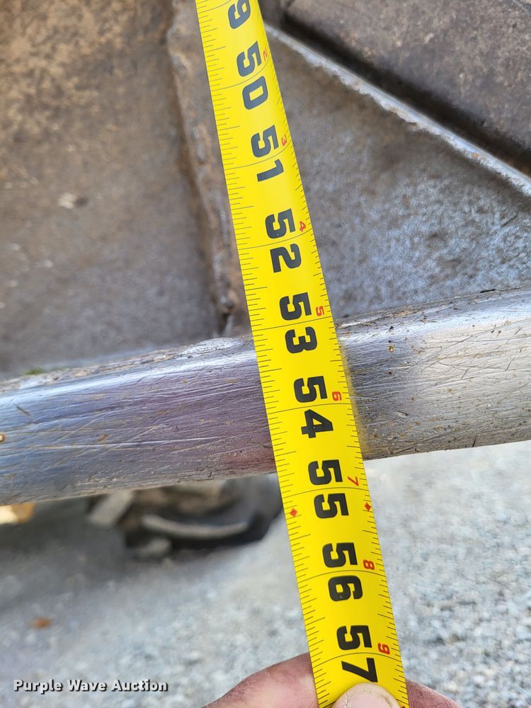 image for item LR9087 2016 John Deere 6115M  MFWD tractor