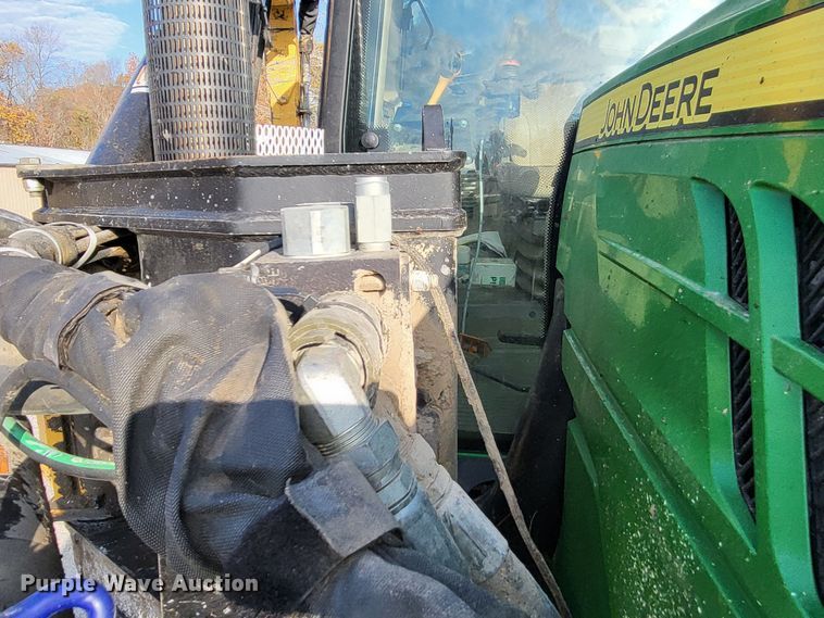 image for item LR9088 2014 John Deere 6105M  tractor