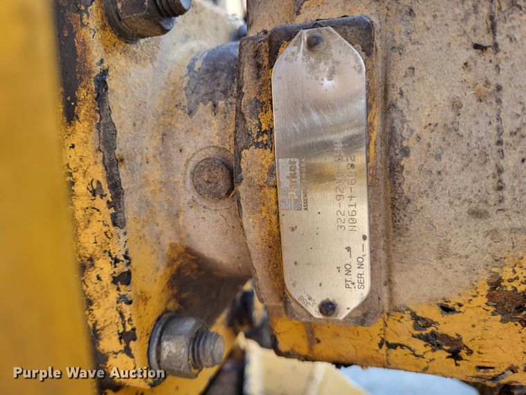 image for item LR9088 2014 John Deere 6105M  tractor