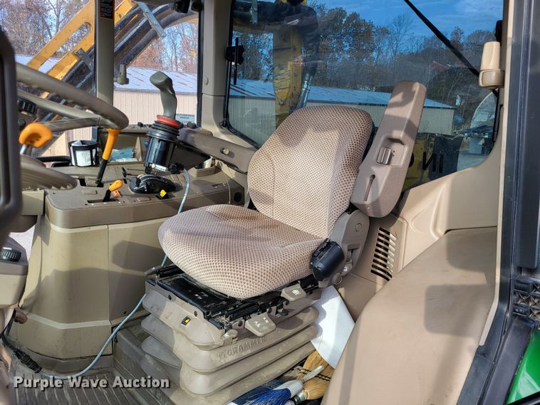 image for item LR9088 2014 John Deere 6105M  tractor