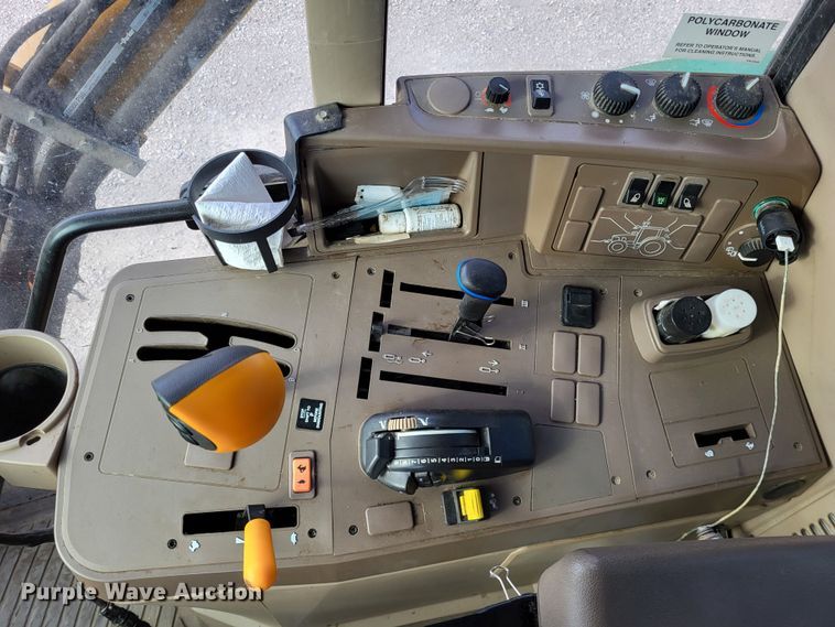 image for item LR9088 2014 John Deere 6105M  tractor