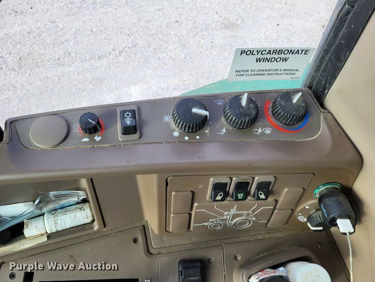 image for item LR9088 2014 John Deere 6105M  tractor