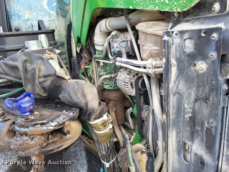 image for item LR9088 2014 John Deere 6105M  tractor