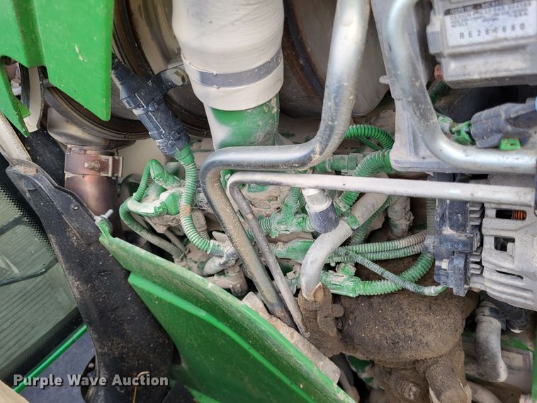 image for item LR9088 2014 John Deere 6105M  tractor