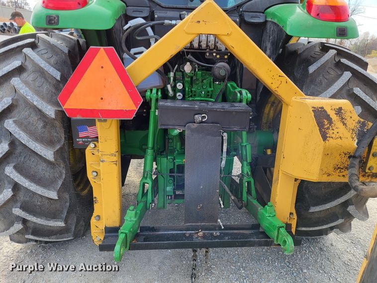 image for item LR9088 2014 John Deere 6105M  tractor