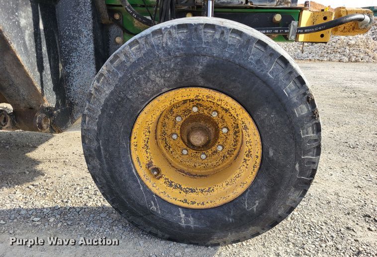 image for item LR9088 2014 John Deere 6105M  tractor