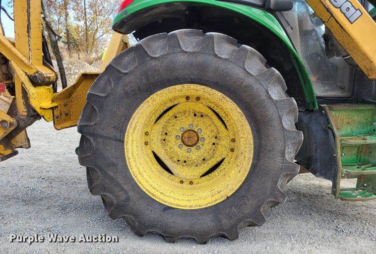 image for item LR9088 2014 John Deere 6105M  tractor