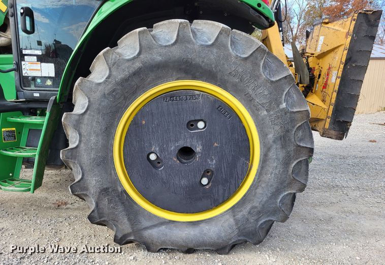 image for item LR9088 2014 John Deere 6105M  tractor