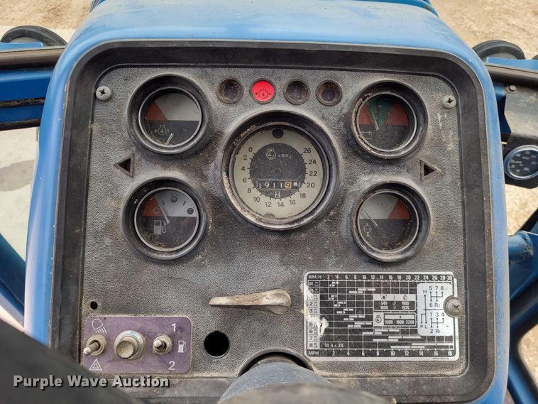 image for item LR9091 1979 Ford TW-30  tractor