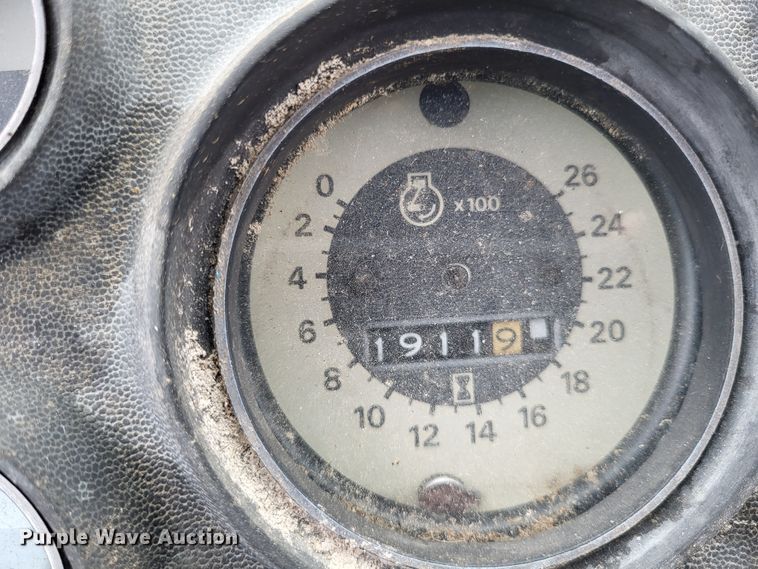 image for item LR9091 1979 Ford TW-30  tractor