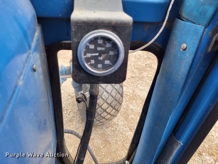 image for item LR9091 1979 Ford TW-30  tractor