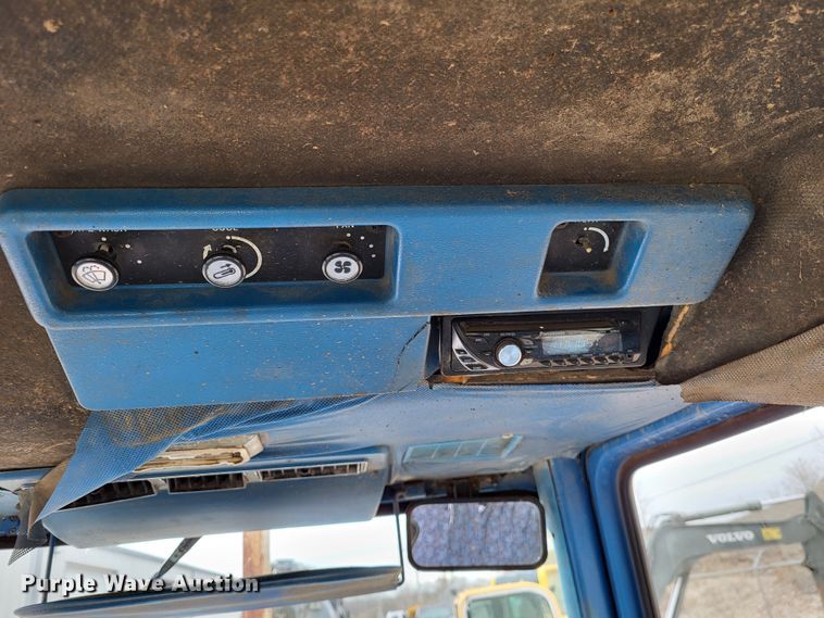 image for item LR9091 1979 Ford TW-30  tractor