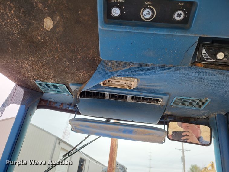 image for item LR9091 1979 Ford TW-30  tractor