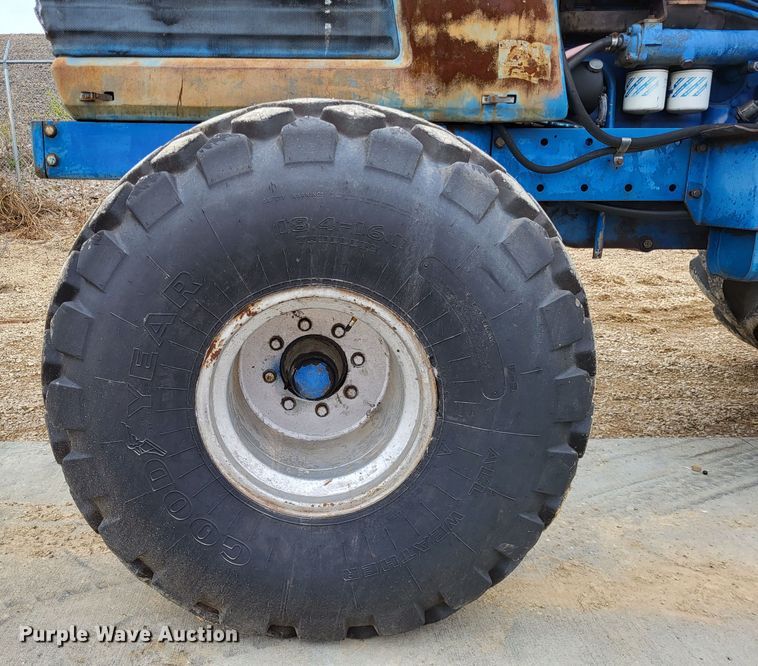 image for item LR9091 1979 Ford TW-30  tractor