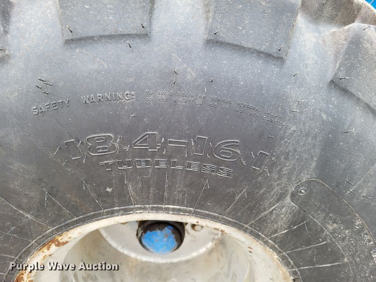 image for item LR9091 1979 Ford TW-30  tractor